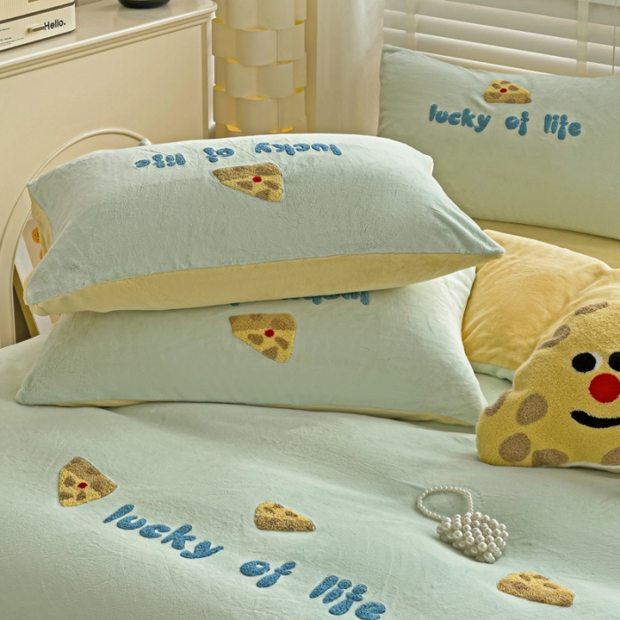 91家纺网 家纺一手货源 找家纺 娜娜 2023新款牛奶绒毛巾绣套件 海绵宝宝-繁星蓝