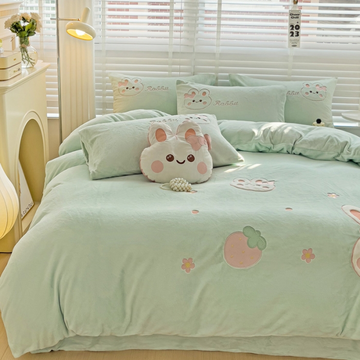 91家纺网 家纺一手货源 找家纺 娜娜 2023新款牛奶绒毛巾绣套件 萌萌兔-繁星蓝