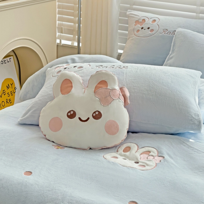 91家纺网 家纺一手货源 找家纺 娜娜 2023新款牛奶绒毛巾绣套件 萌萌兔-天空蓝小号