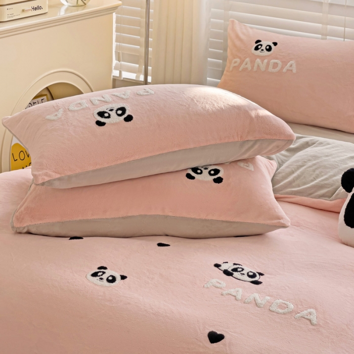 91家纺网 家纺一手货源 找家纺 娜娜 2023新款牛奶绒毛巾绣套件 熊猫多多-粉色小号