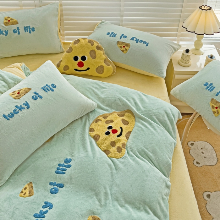 91家纺网 家纺一手货源 找家纺 娜娜 2023新款牛奶绒毛巾绣套件 海绵宝宝-繁星蓝