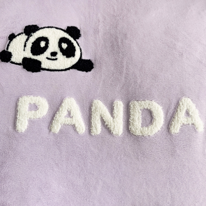 91家纺网 家纺一手货源 找家纺 娜娜 2023新款牛奶绒毛巾绣套件 熊猫多多-浅紫