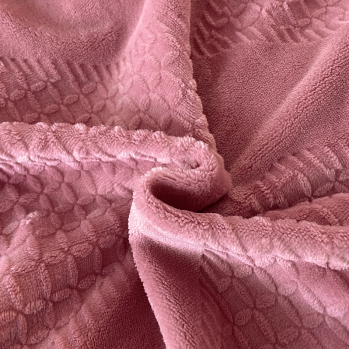 91家纺网 家纺一手货源 找家纺 美伦美焕2023新款纯色立体雕花牛奶绒床盖四件套床裙款式 豆沙