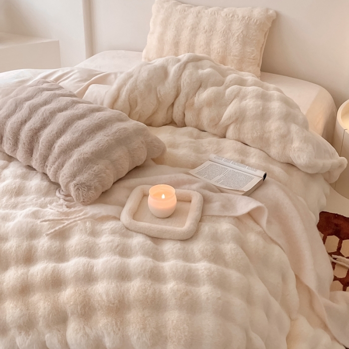 91家纺网 家纺一手货源 找家纺 潘朵拉 2023新款爆款兔毛大泡泡四件套 大泡泡米白