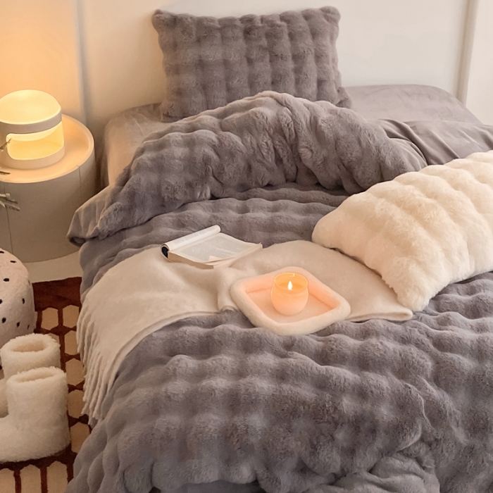 91家纺网 家纺一手货源 找家纺 潘朵拉 2023新款爆款兔毛大泡泡四件套 大泡泡浅灰