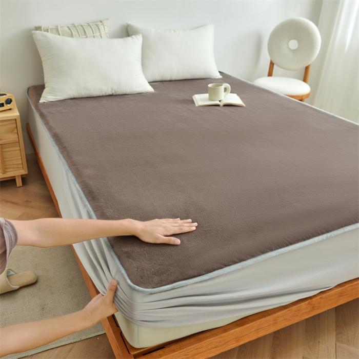 91家纺网 家纺一手货源 找家纺 AB版双面牛奶绒床笠 复合保暖床笠 双面可用 咖白