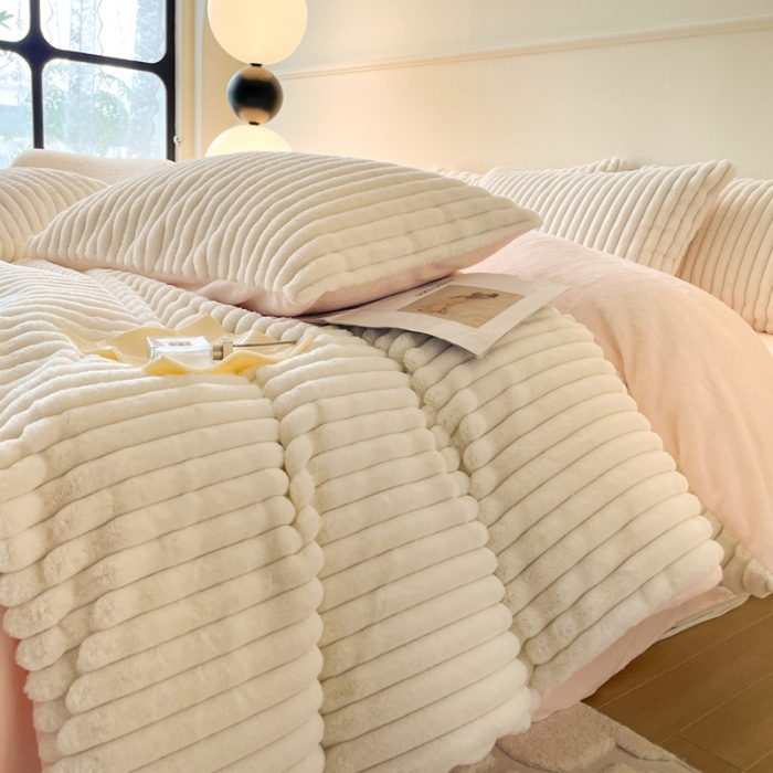 91家纺网 家纺一手货源 找家纺 （总）金爱家 2023新款全消光A类纯色獭兔绒立体牛奶绒四件套