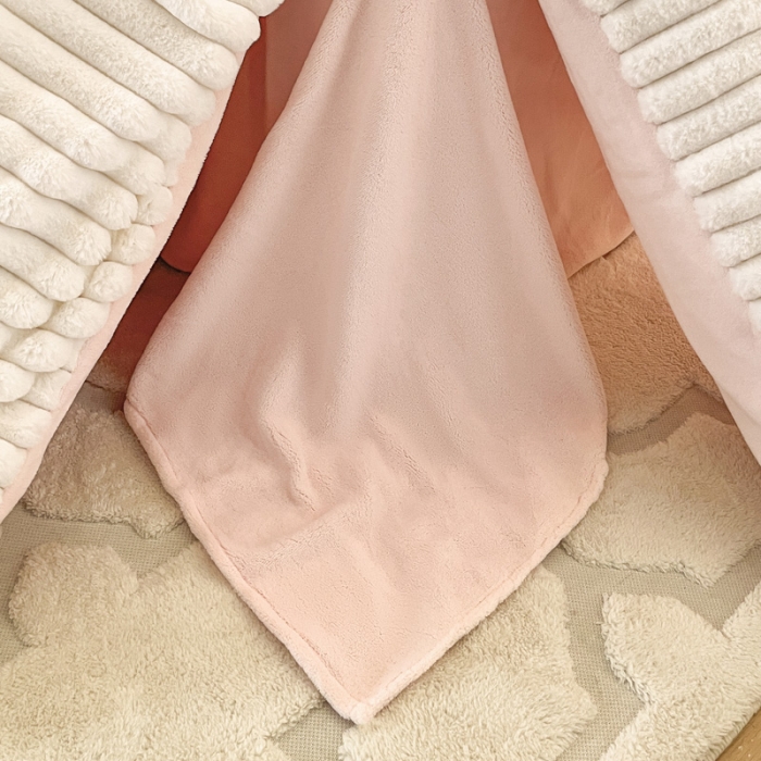 91家纺网 家纺一手货源 找家纺 （总）金爱家 2023新款全消光A类纯色獭兔绒立体牛奶绒四件套