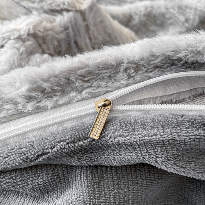 91家纺网 家纺一手货源 找家纺 金爱家 2023新款全消光A类纯色獭兔绒立体牛奶绒四件套 兔毛晕染灰