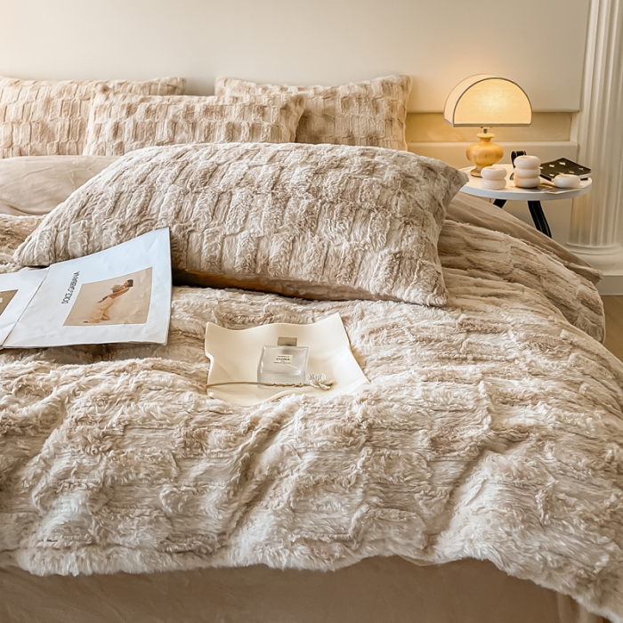 91家纺网 家纺一手货源 找家纺 金爱家 2023新款全消光A类纯色獭兔绒立体牛奶绒四件套 兔毛晕染咖