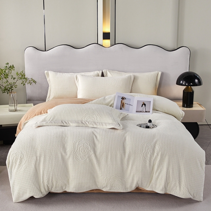 91家纺网 家纺一手货源 找家纺 （总）佳居缘 2023新款230g全消光牛奶绒四件套-雕花+滚绳系列