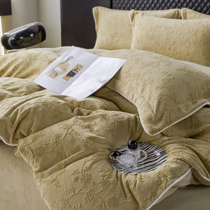 91家纺网 家纺一手货源 找家纺 佳居缘2023新款230g全消光牛奶绒四件套-雕花+滚绳系列 夕颜-绿