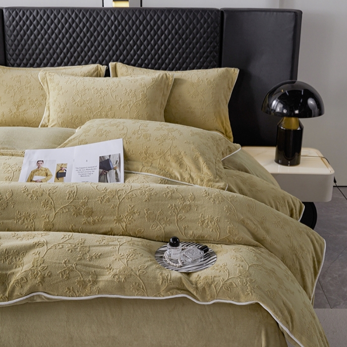 91家纺网 家纺一手货源 找家纺 佳居缘2023新款230g全消光牛奶绒四件套-雕花+滚绳系列 夕颜-绿