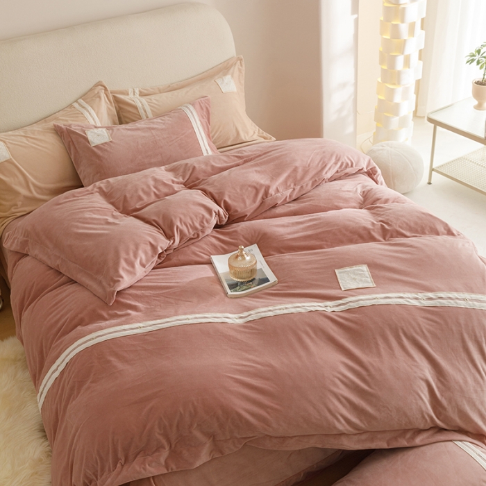 91家纺网 家纺一手货源 找家纺 摩卡 2024新款轻奢简约宝宝绒四件套 唯一-蜜桃