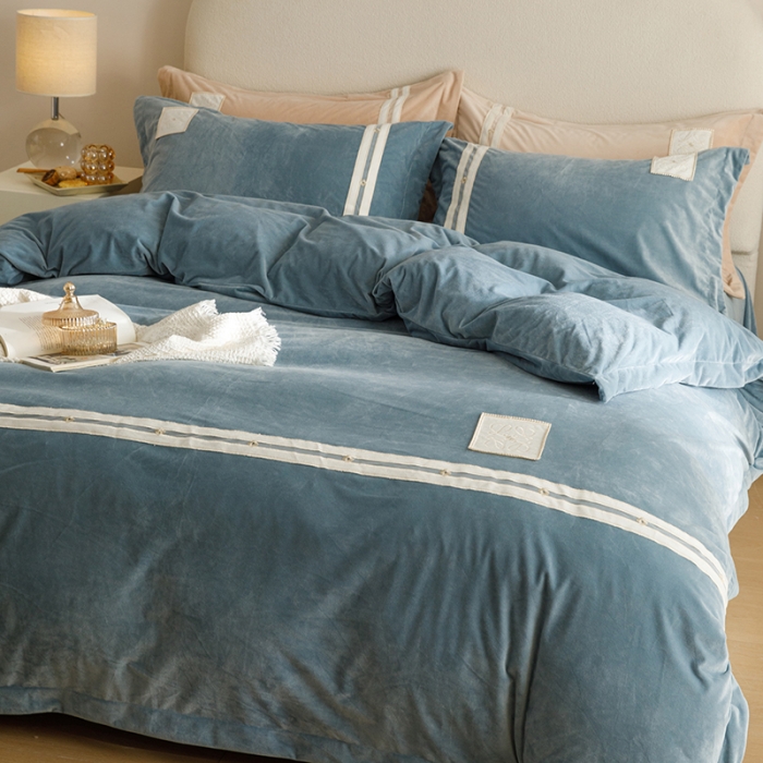 91家纺网 家纺一手货源 找家纺 摩卡 2024新款轻奢简约宝宝绒四件套 唯一-雾蓝