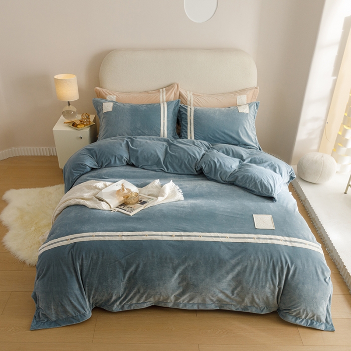 91家纺网 家纺一手货源 找家纺 摩卡 2024新款轻奢简约宝宝绒四件套 唯一-雾蓝