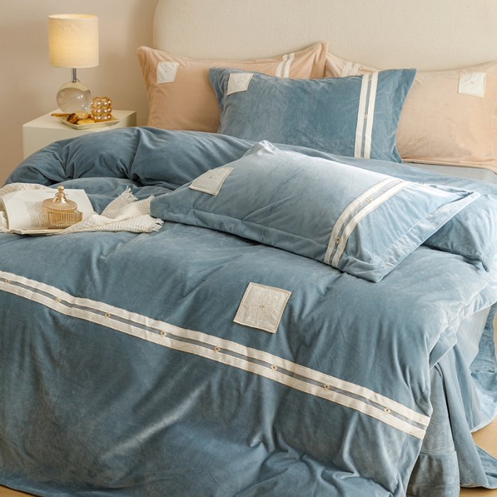 91家纺网 家纺一手货源 找家纺 摩卡 2024新款轻奢简约宝宝绒四件套 唯一-雾蓝