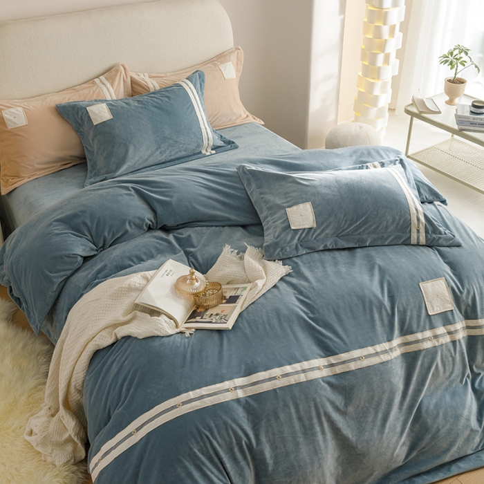 91家纺网 家纺一手货源 找家纺 摩卡 2024新款轻奢简约宝宝绒四件套 唯一-雾蓝