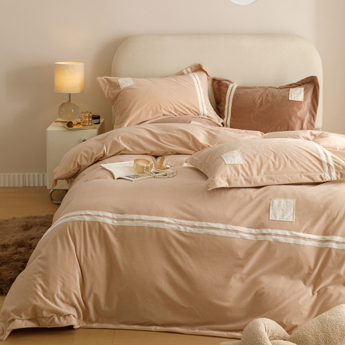 91家纺网 家纺一手货源 找家纺 摩卡 2024新款轻奢简约宝宝绒四件套 唯一-椰奶