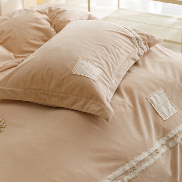 91家纺网 家纺一手货源 找家纺 摩卡 2024新款轻奢简约宝宝绒四件套 唯一-椰奶