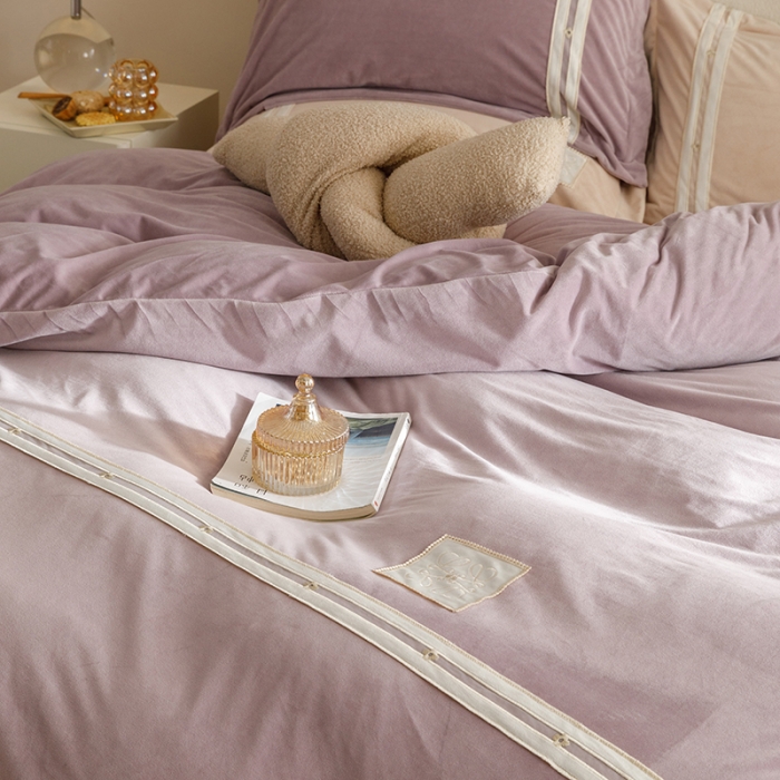 91家纺网 家纺一手货源 找家纺 摩卡 2024新款轻奢简约宝宝绒四件套 唯一-芋泥