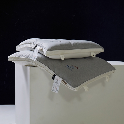 91家纺网 家纺一手货源 找家纺 2025新款 私人订制石墨烯荞麦护颈枕头 持久支撑花草保健枕芯