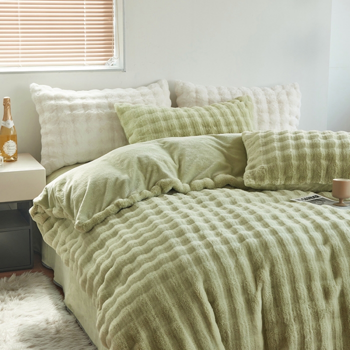 91家纺网 家纺一手货源 找家纺 青竹苑 2023秋冬爆款泡泡兔毛绒兔兔绒四件套 泡泡-绿