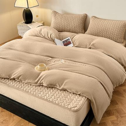 91家纺网 家纺一手货源 找家纺 欧邦 新款轻奢牛奶绒刺绣四件套 茶色