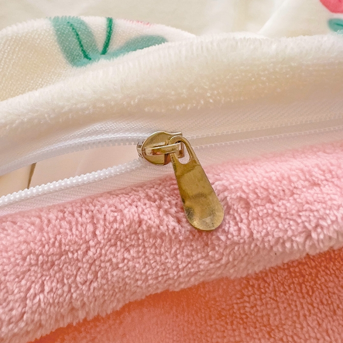 91家纺网 家纺一手货源 找家纺 包小包 2023直播爆款220g高克重印花小清新牛奶绒四件套 郁金香粉