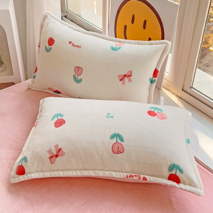 91家纺网 家纺一手货源 找家纺 包小包 2023直播爆款220g高克重印花小清新牛奶绒四件套 郁金香粉