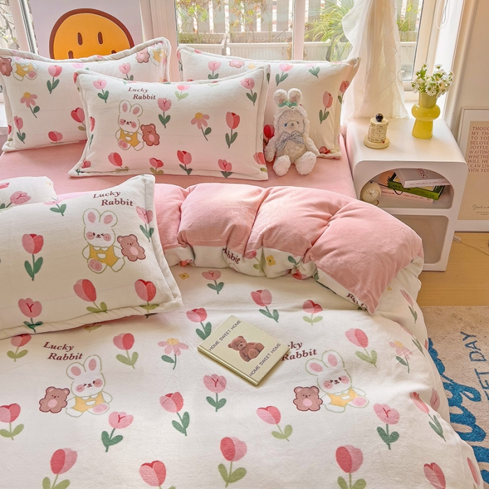 91家纺网 家纺一手货源 找家纺 包小包 2023直播爆款220g高克重印花小清新牛奶绒四件套郁金香小兔