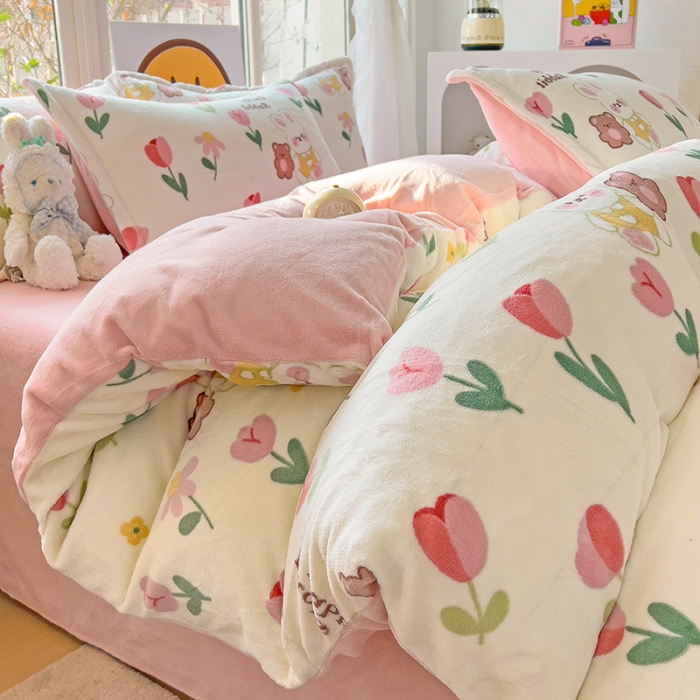 91家纺网 家纺一手货源 找家纺 包小包 2023直播爆款220g高克重印花小清新牛奶绒四件套郁金香小兔