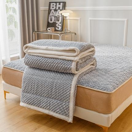 91家纺网 家纺一手货源 找家纺 （总）摩妮卡 2025新款提花豆豆绒三层毛毯