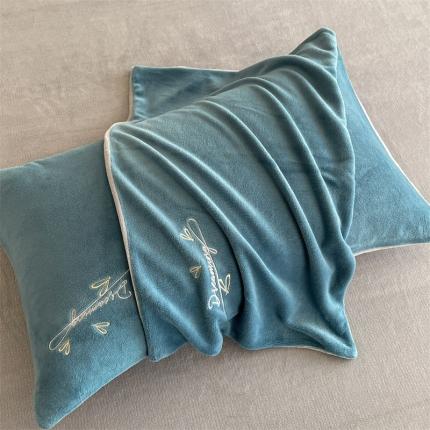 91家纺网 家纺一手货源 找家纺 (总)798 2023新款牛奶绒绣花枕套-倾城系列