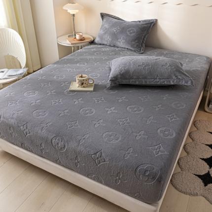 91家纺网 家纺一手货源 找家纺 久云居 2024新款牛奶绒剪花床笠 高级灰