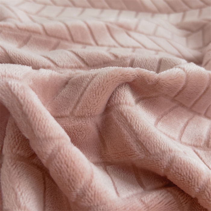 91家纺网 家纺一手货源 找家纺 全季家居 2023新款小清新A类高克重加厚印花牛奶绒被套单件 粉玉