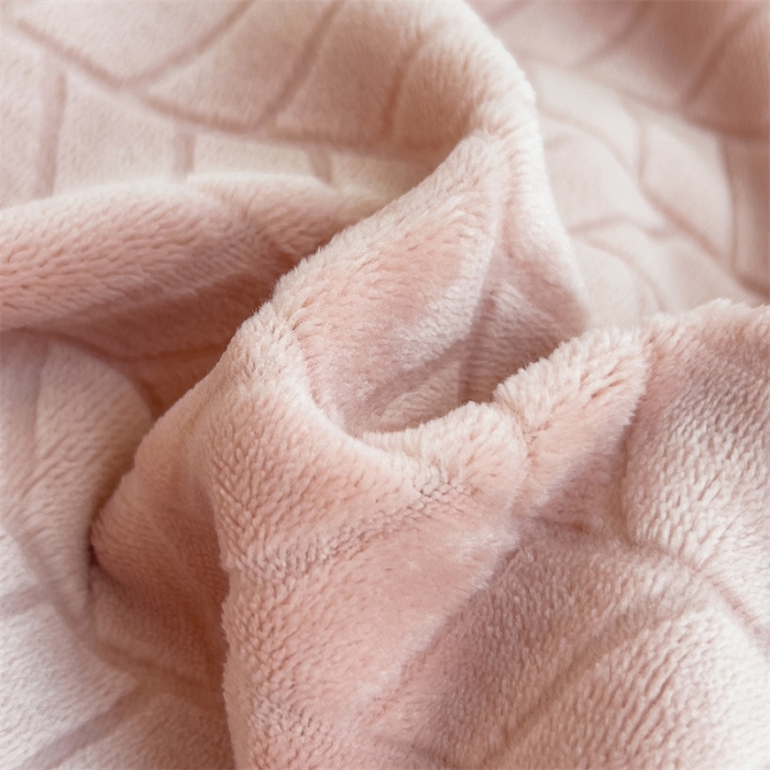 91家纺网 家纺一手货源 找家纺 全季家居 2023新款小清新A类高克重加厚印花牛奶绒被套单件 粉玉+浅灰