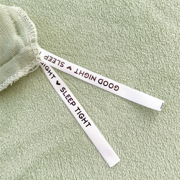 91家纺网 家纺一手货源 找家纺 全季家居 2023新款小清新A类高克重加厚印花牛奶绒被套单件 米白+果绿