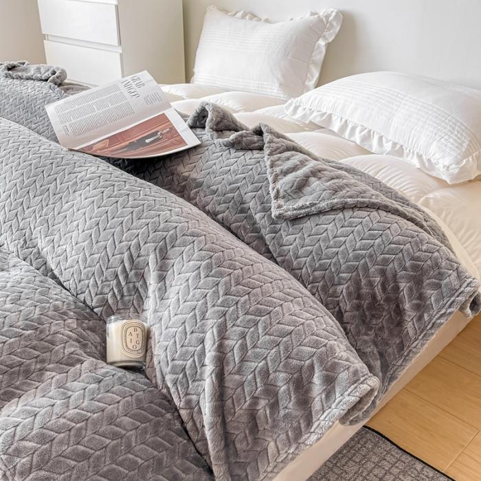 91家纺网 家纺一手货源 找家纺 金来家纺 跨境电商 2024新款法莱绒提花麦穗毛毯  盖毯子办公午睡毯 提花麦穗  绅士灰