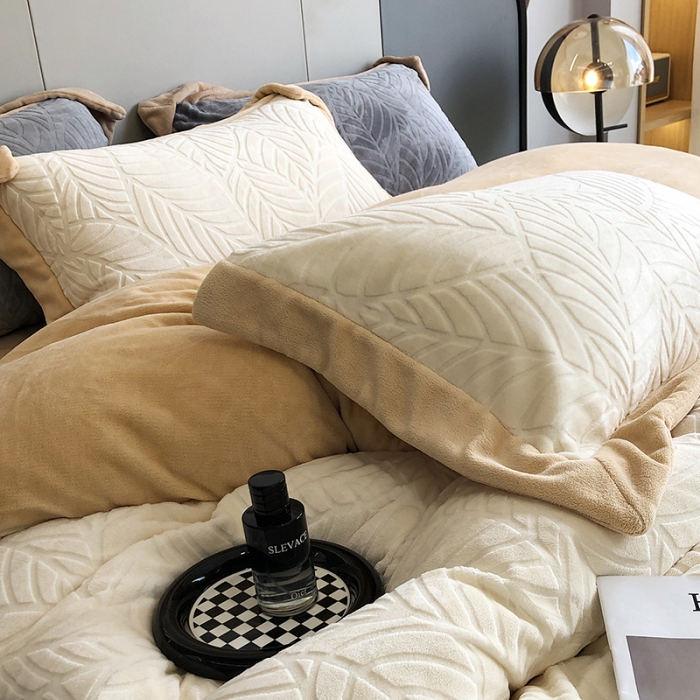 91家纺网 家纺一手货源 找家纺 （总）乐蔻2023新款200g烂花牛奶绒四件套A类标准保暖套件