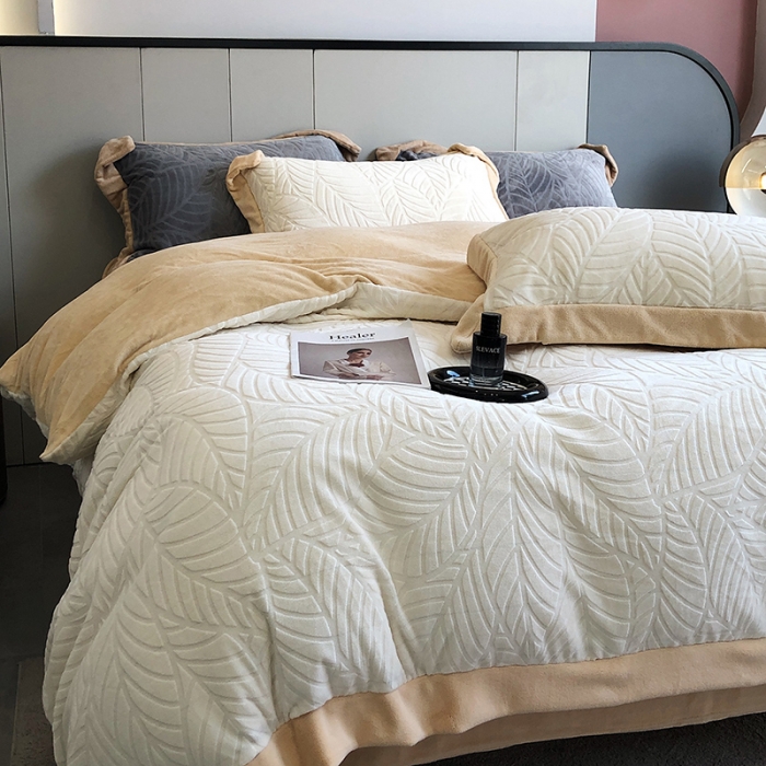 91家纺网 家纺一手货源 找家纺 （总）乐蔻2023新款200g烂花牛奶绒四件套A类标准保暖套件