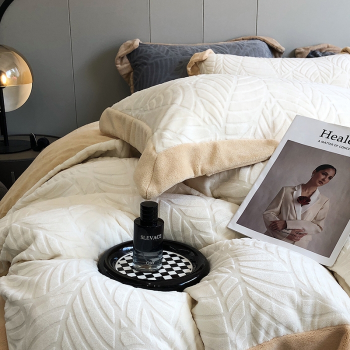 91家纺网 家纺一手货源 找家纺 （总）乐蔻2023新款200g烂花牛奶绒四件套A类标准保暖套件