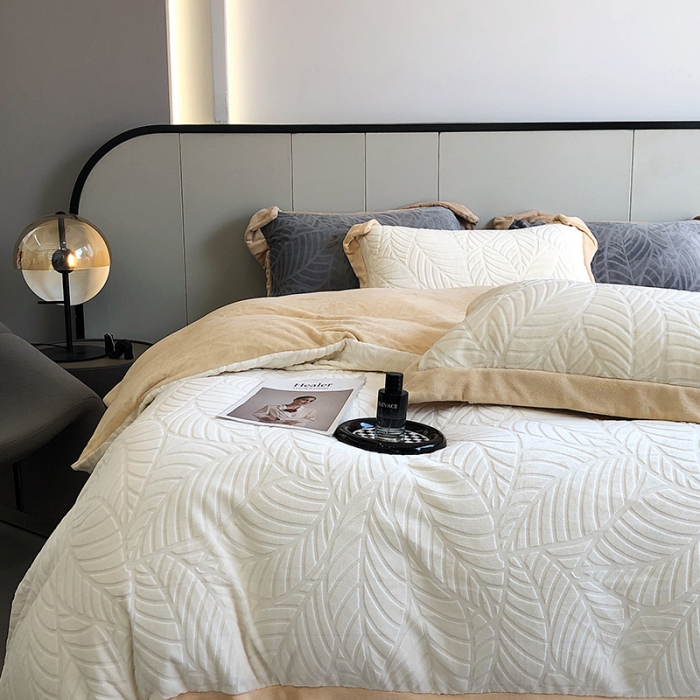 91家纺网 家纺一手货源 找家纺 （总）乐蔻2023新款200g烂花牛奶绒四件套A类标准保暖套件