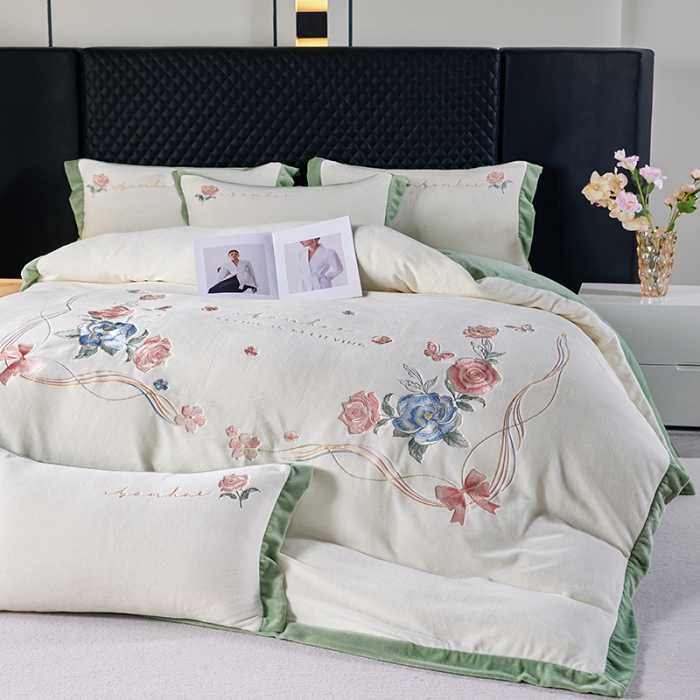 91家纺网 家纺一手货源 找家纺 凯艾玲 新款230克全消光A类牛奶绒四件套绣花系列