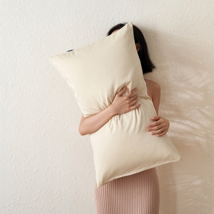 91家纺网 家纺一手货源 找家纺 简纯主义 2025新款100支纯色磨毛单品枕套 牛乳茶