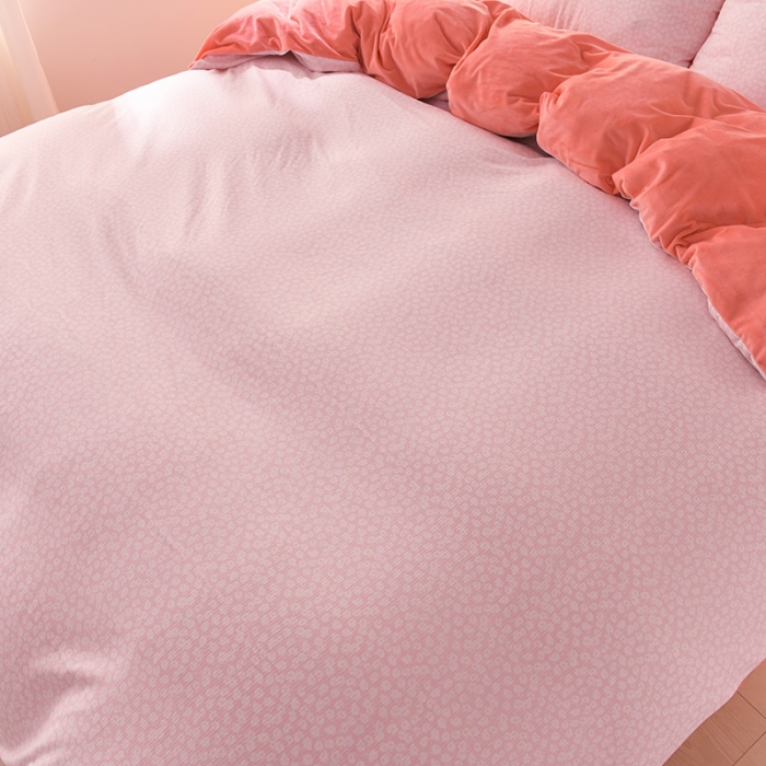 91家纺网 家纺一手货源 找家纺 圣楚 2024新款小竺棉加绒四件套 樱花点点