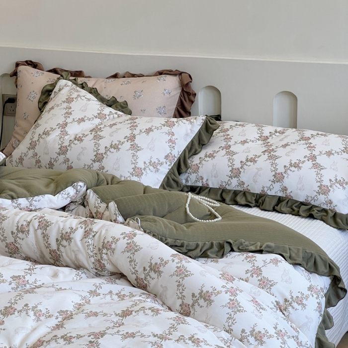 91家纺网 家纺一手货源 找家纺 安莱生活 2023秋冬新品有氧双层纱法式一体蚕丝被抗菌被 秘密花园