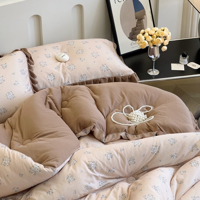 91家纺网 家纺一手货源 找家纺 安莱生活 2023秋冬新品有氧双层纱法式一体蚕丝被抗菌被 缪斯花园
