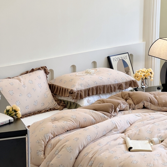 91家纺网 家纺一手货源 找家纺 安莱生活 2023秋冬新品有氧双层纱法式一体蚕丝被抗菌被 缪斯花园