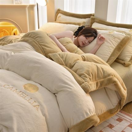 91家纺网 家纺一手货源 找家纺 笙意 新款加厚牛奶绒刺绣四件套-贝琳达系列 贝琳达-奶白+奶茶